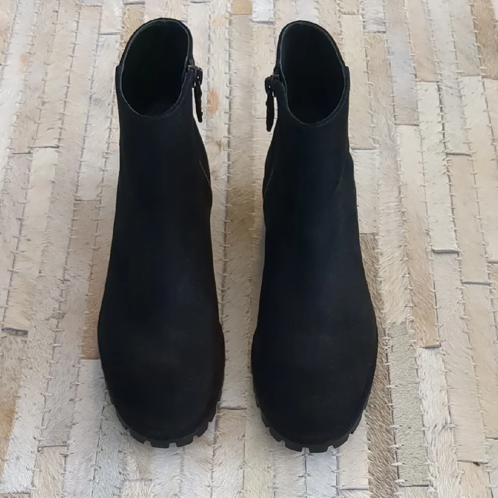 Stuart Weitzman Maelie Black Sport Suede Boots - Picture 1 of 10